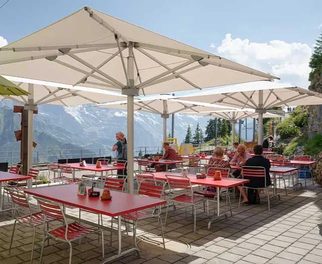 gartenmoebel-schynige-platte-wilderswil-700x525px.jpg
