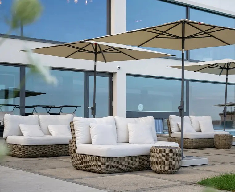 terrassenmoebel-gartenmoebel-panorama-resort-spa-feusisberg-1100x624px.jpg
