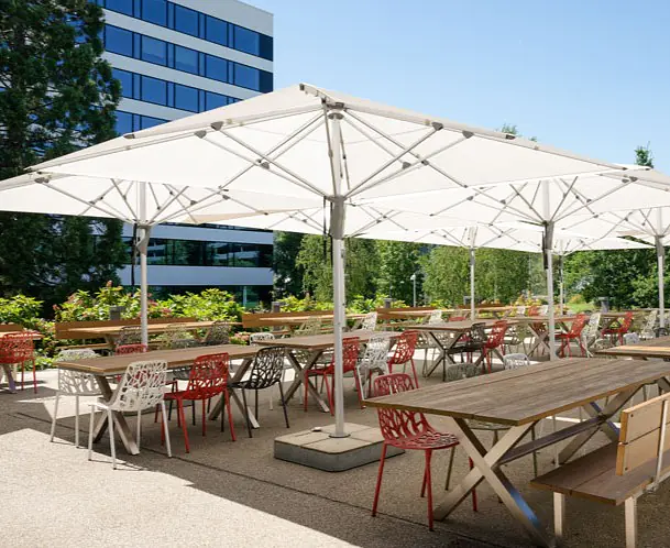 gartenmoebel-schindler-aufzuege-ebikon-terrasse-700x525px.jpg