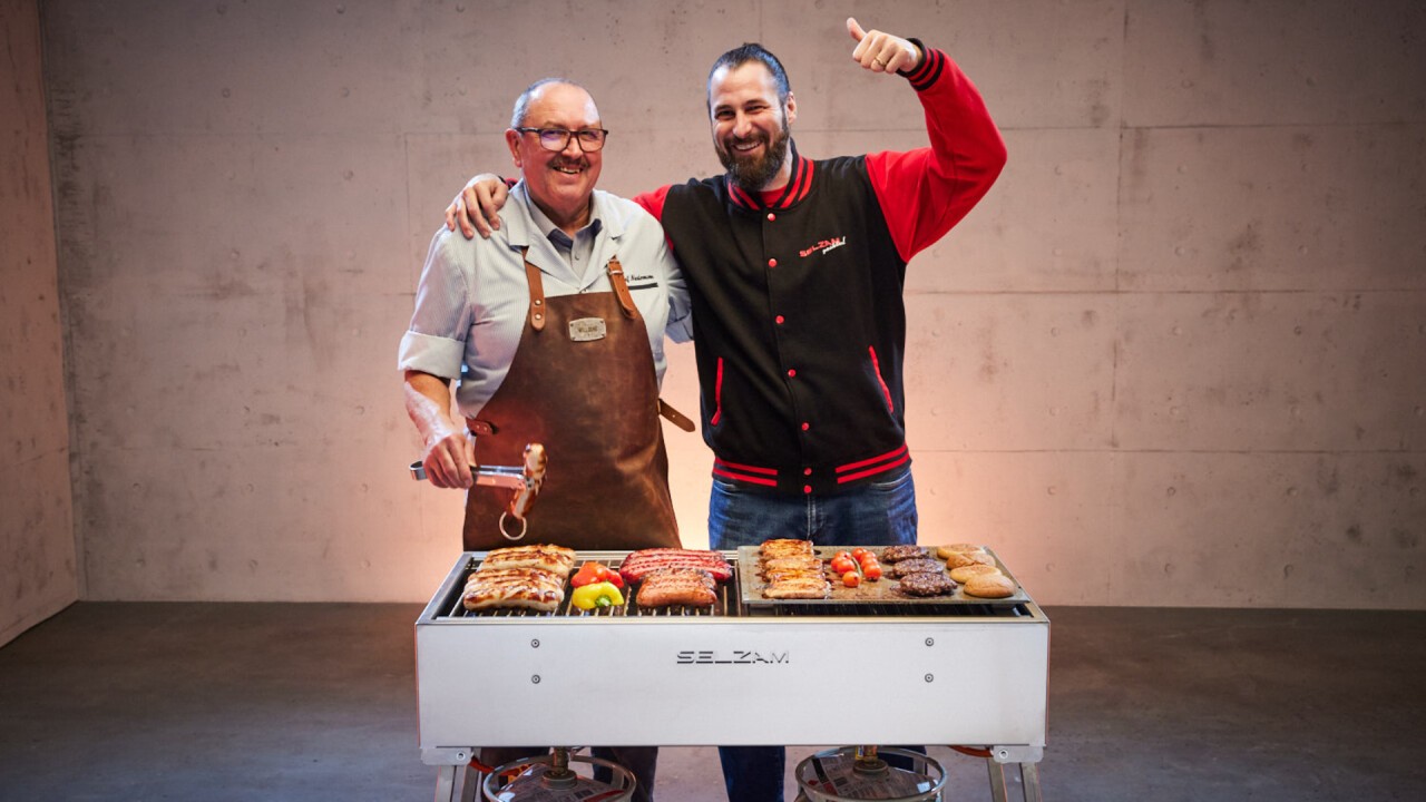 Ein fantastisches Trio. Unser Grillmeister, Josef Niedermann mit Geschäftsführer, Daniel Selzam und dem SELZAM Profigrill GLZS